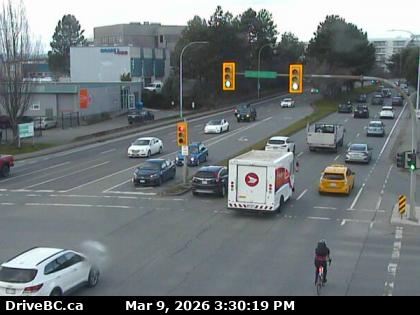 Hwy 17 at Cloverdale Ave - N