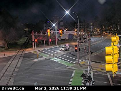 Veterans Memorial Pkwy - E