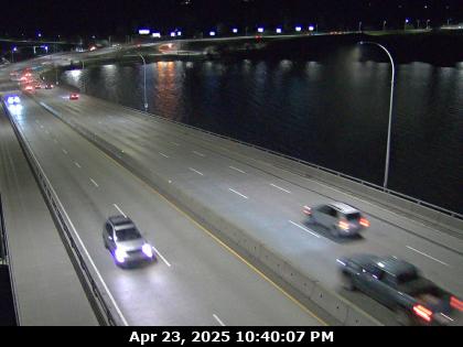 Traffic Cam Mid span of WR Bennett Bridge connecting Kelowna and West Kelowna, looking west. (elevation: 342 metres)