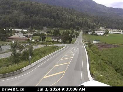Traffic Cam Hwy-1 at Annis Rd, looking south. (elevation: 15 metres)