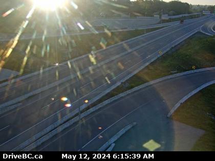 Traffic Cam Hwy-1, at Admirals Rd - McKenzie Ave, looking south. (elevation: 40 metres)