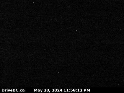 Traffic Cam Hwy-3B, about 15 km north of Rossland and 4 km south of summit, looking north. (elevation: 1539 metres)