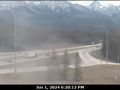 Traffic Cam Hwy-1, at Hwy-93 South junction, looking south. (elevation: 1459 metres) <div style='font-size:8pt;font-style:italic'> <br>Images provided by Parks Canada and Alberta Motor Association with the BC Ministry of Transportation and Infrastructure. </div>
