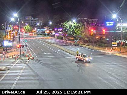 Traffic Cam Hwy-14 (Veteran's Memorial Parkway) at Goldstream Ave in Langford, looking north. (elevation: 87 metres)