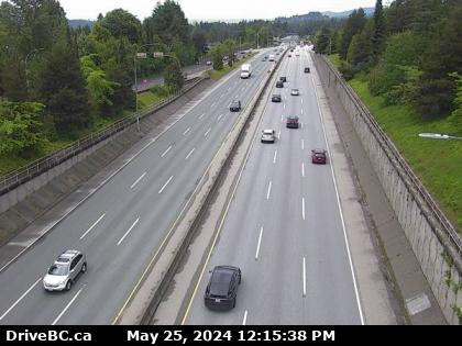 Traffic Cam Hwy-1 (Upper Levels Highway) at Lonsdale Ave, looking west. (elevation: 132 metres)