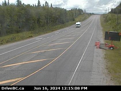 Traffic Cam Hwy-16, at Nautley Road, looking east. (elevation: 686 metres)
