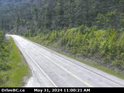 Traffic Cam Hwy-3, about 1.4 km east of Bromley Rock Provincial Park, looking east. (elevation: 565 metres)