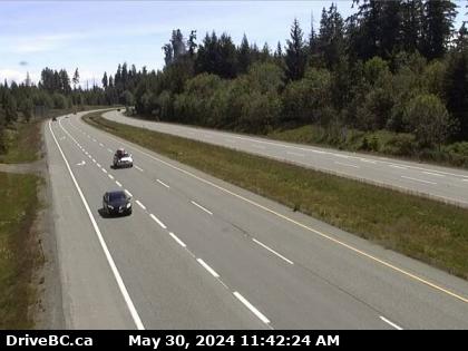Traffic Cam Hwy-19, south of Qualicum Interchange (Hwy-4), looking southeast. (elevation: 92 metres)