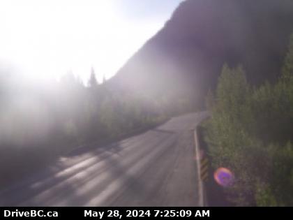 Traffic Cam Hwy-97, about 90 km west of Chetwynd, and near Link Creek Bridge, looking east. (elevation: 730 metres)