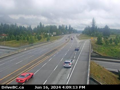 Traffic Cam Hwy-1 at 176th Street overpass, looking south. (elevation: 64 metres)
